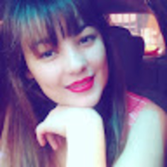 Meet your Posher, Ana - Picture 1 of 1